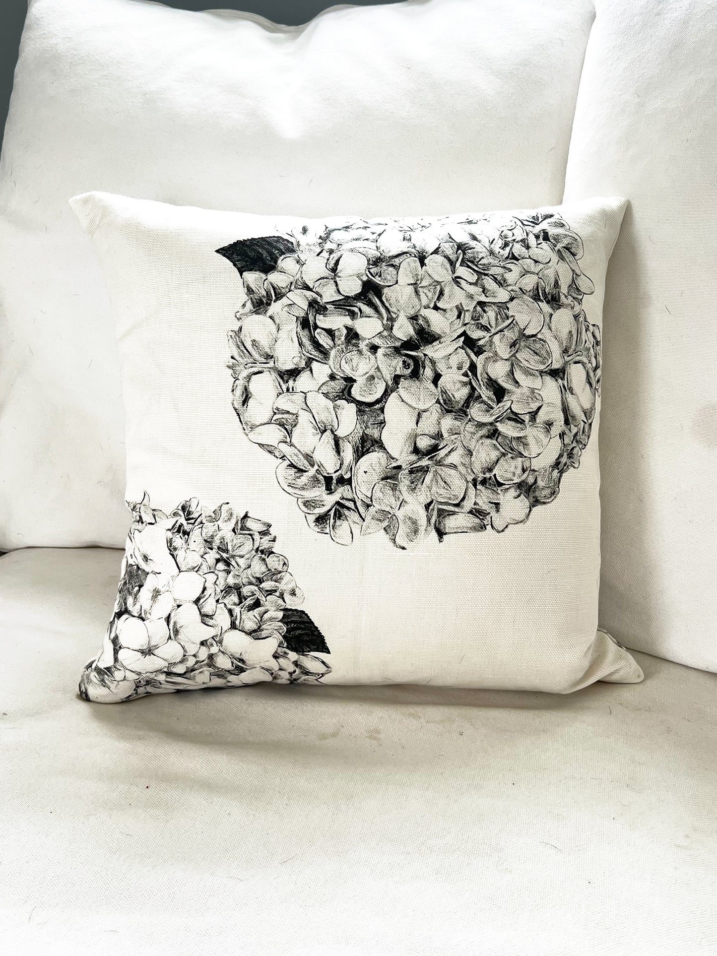 Hydrangea - White - Cushion