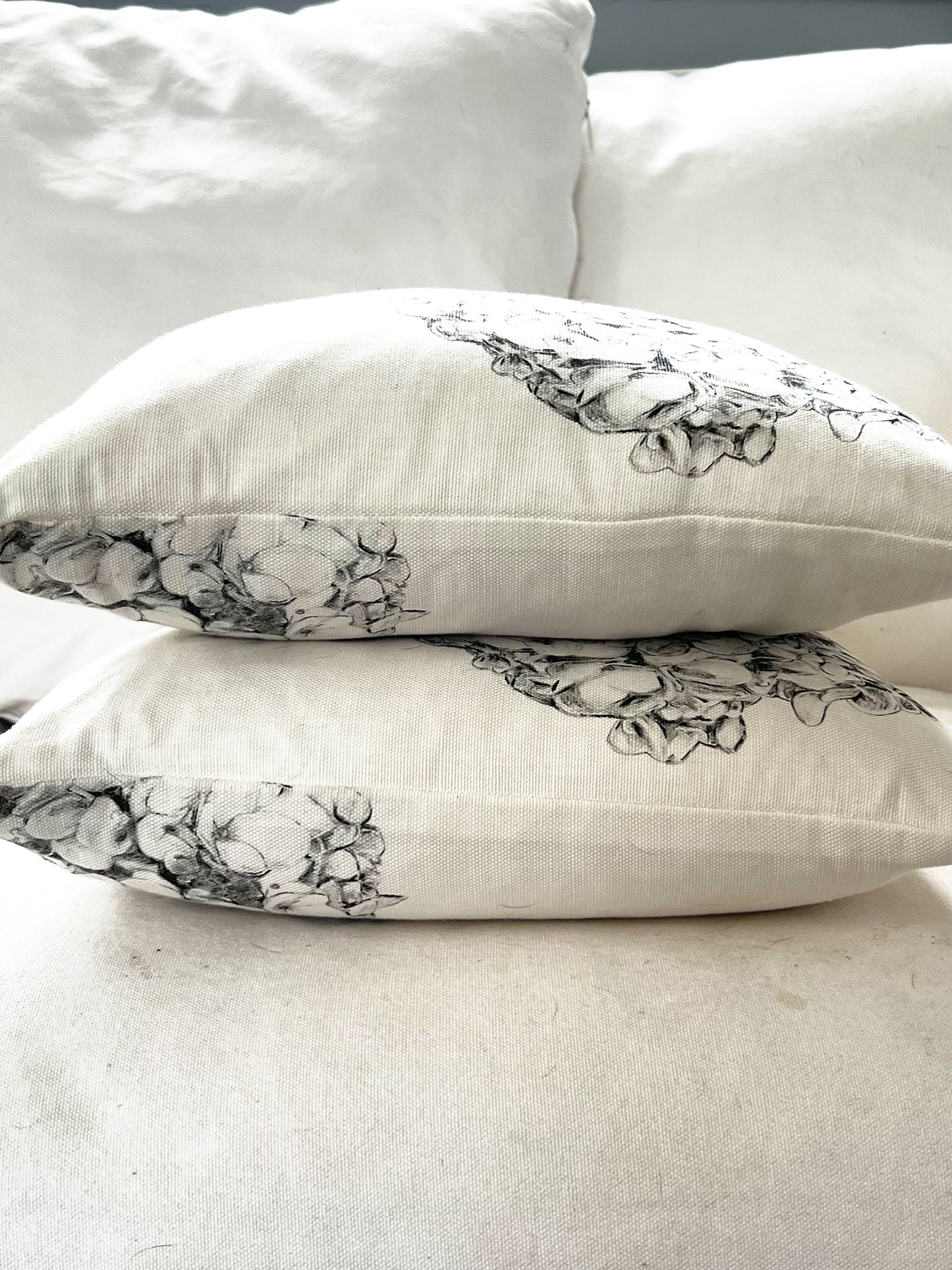 Hydrangea - White - Cushion