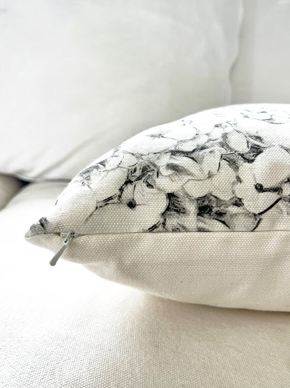 Hydrangea - White - Cushion